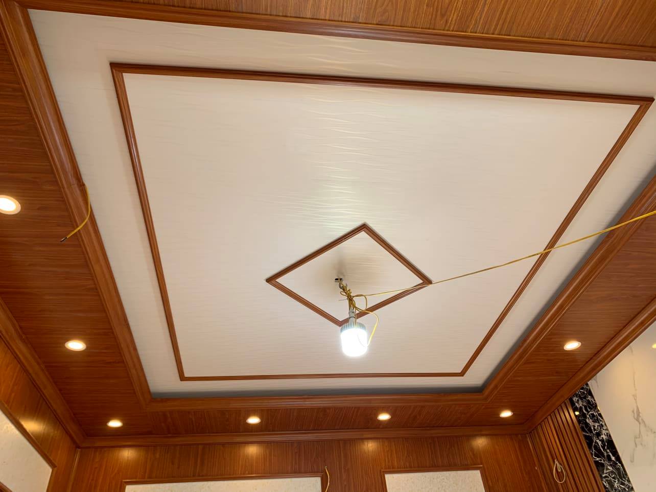 mẫu trần nhựa nano giả gỗ đẹp