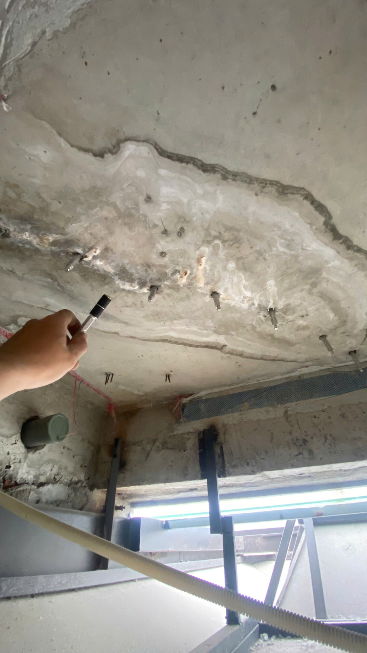 bơm keo PU chống thấm sàn tại Đà Nẵng